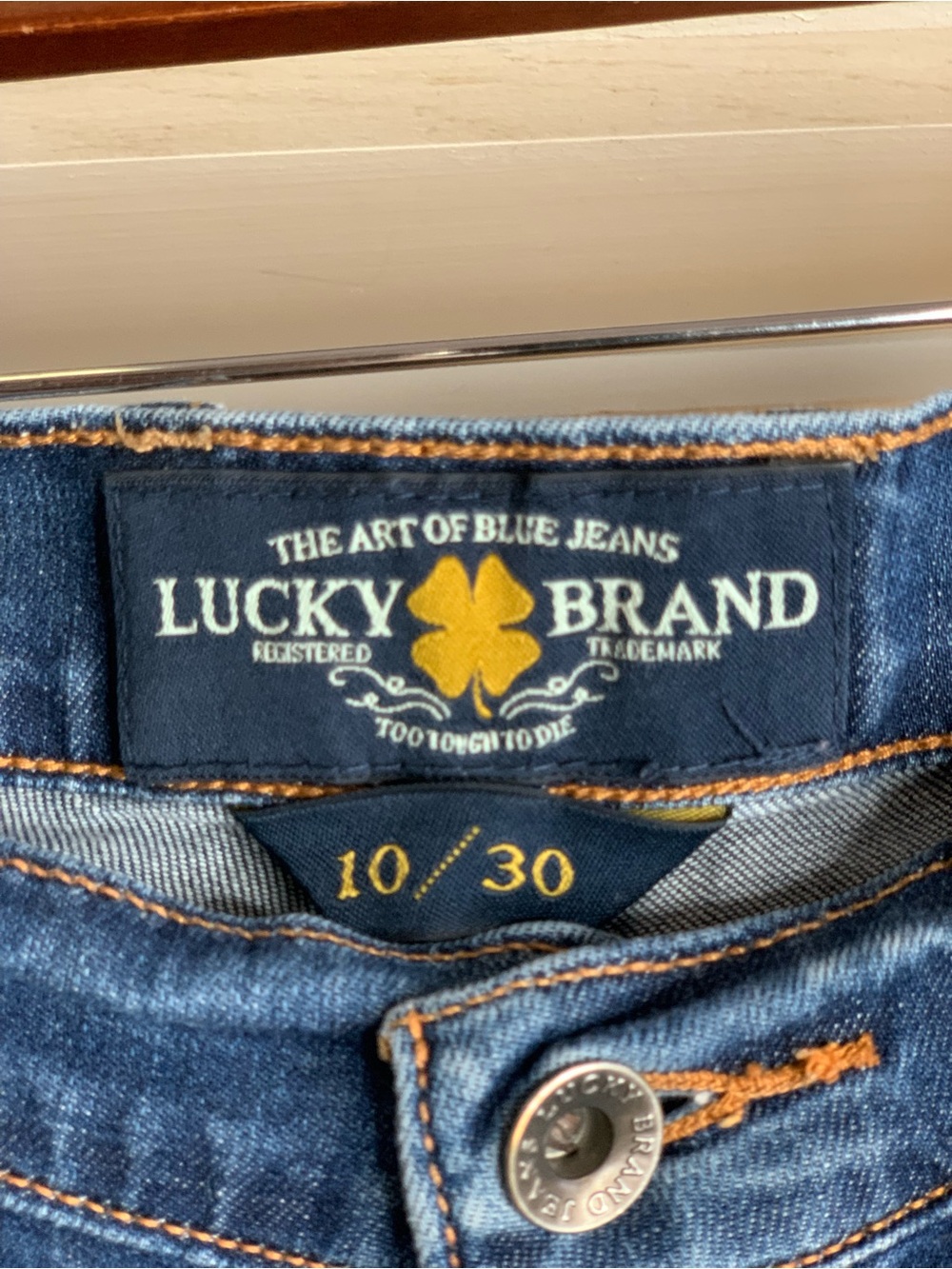 Lucky Brand Blue Denim Bermuda Shorts Size-10/30 2000’s Casual - Picture 2 of 4